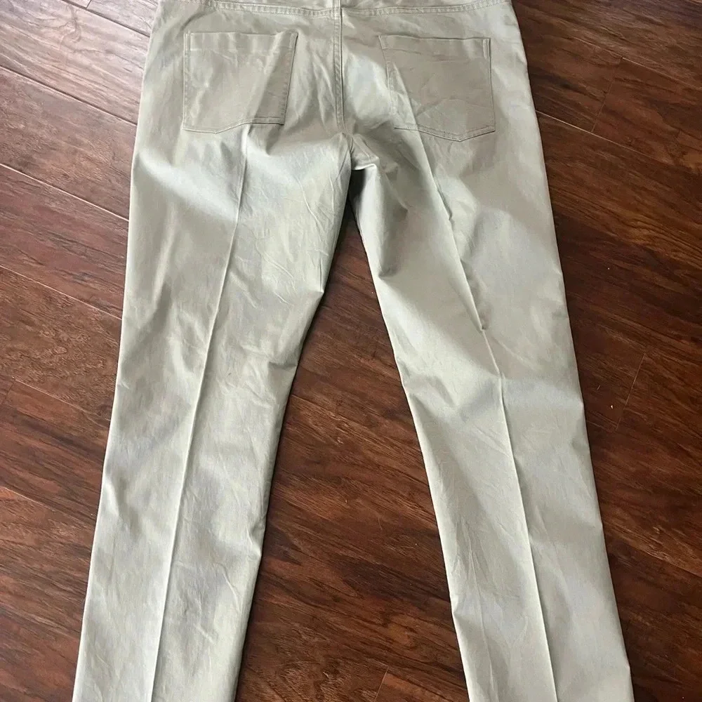 Men’s Theory Straight Slim Fit Khaki pants -Size 36